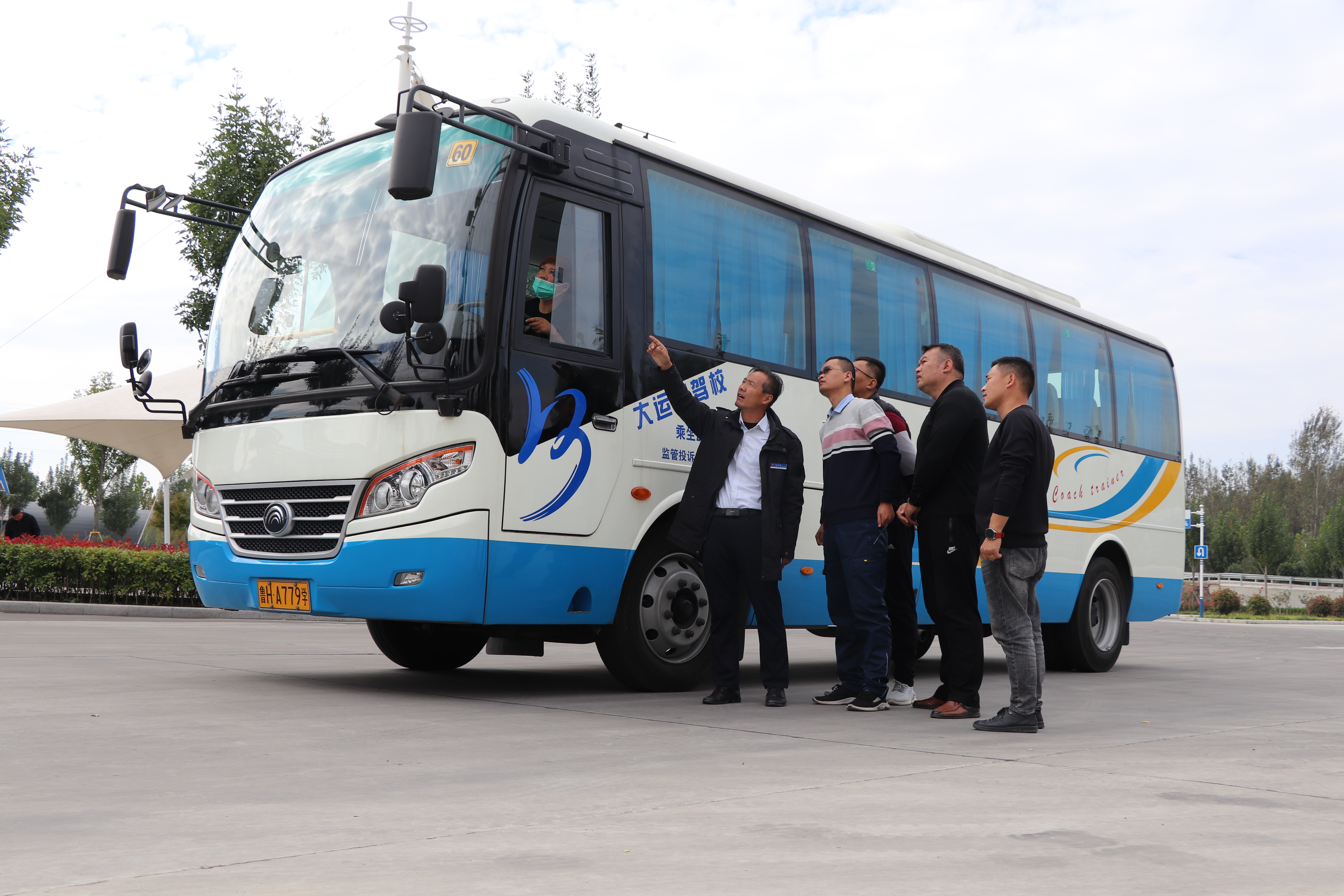 【濟(jì)寧大運(yùn)河駕?！俊半p十一”學(xué)車鉅惠，大車直降千元！(圖5)
