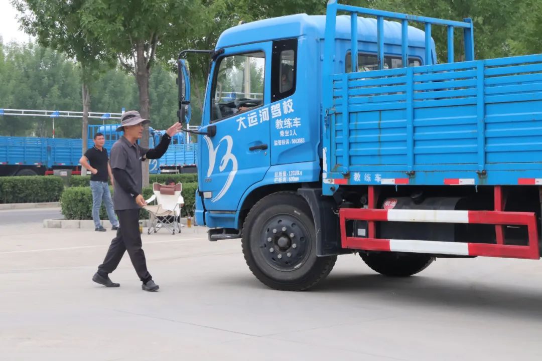 【濟寧大運河駕?！繉W(xué)大車45天拿證！金秋報名鉅惠進行中...(圖3)