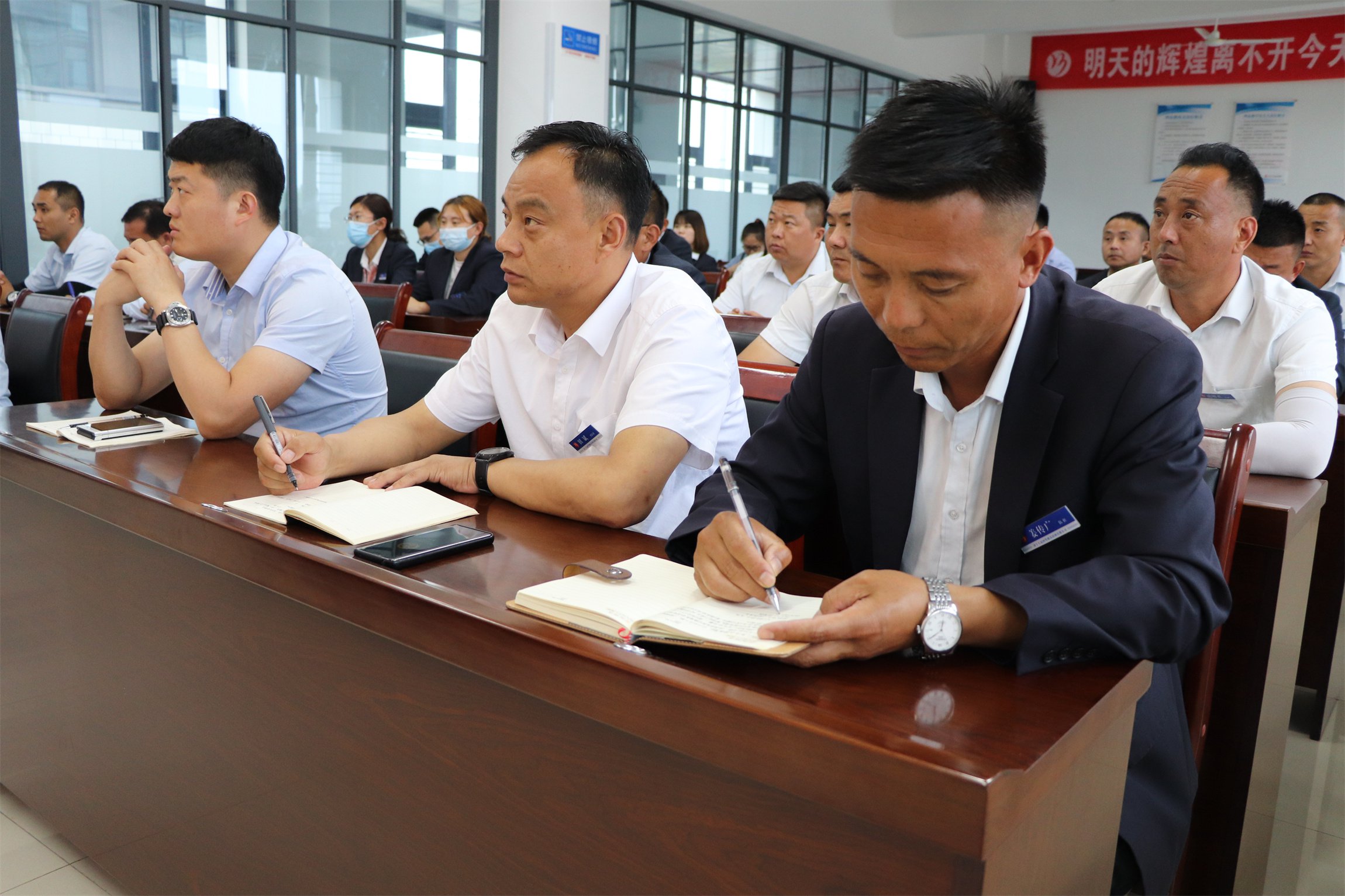 質(zhì)量服務(wù)提升月,用心為每一位學(xué)員服務(wù)!(圖2) 質(zhì)量服務(wù)提升月,用心為每一位學(xué)員服務(wù)!(圖2)